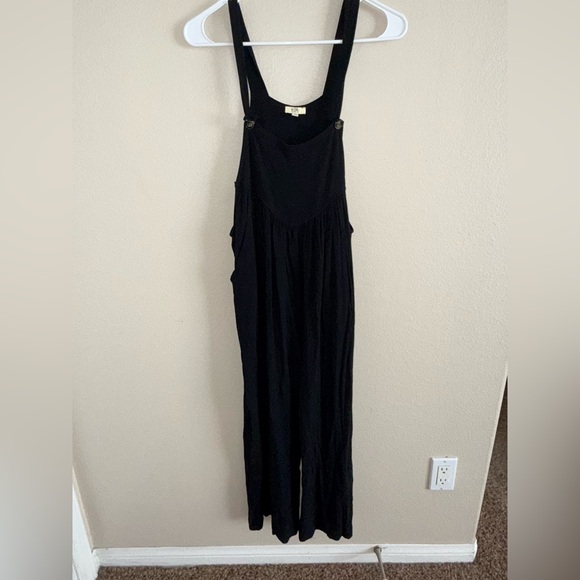 Kori America Women’s Black Overall Wide Leg Jumpsuit w/ pockets size Medium - Picture 1 of 4